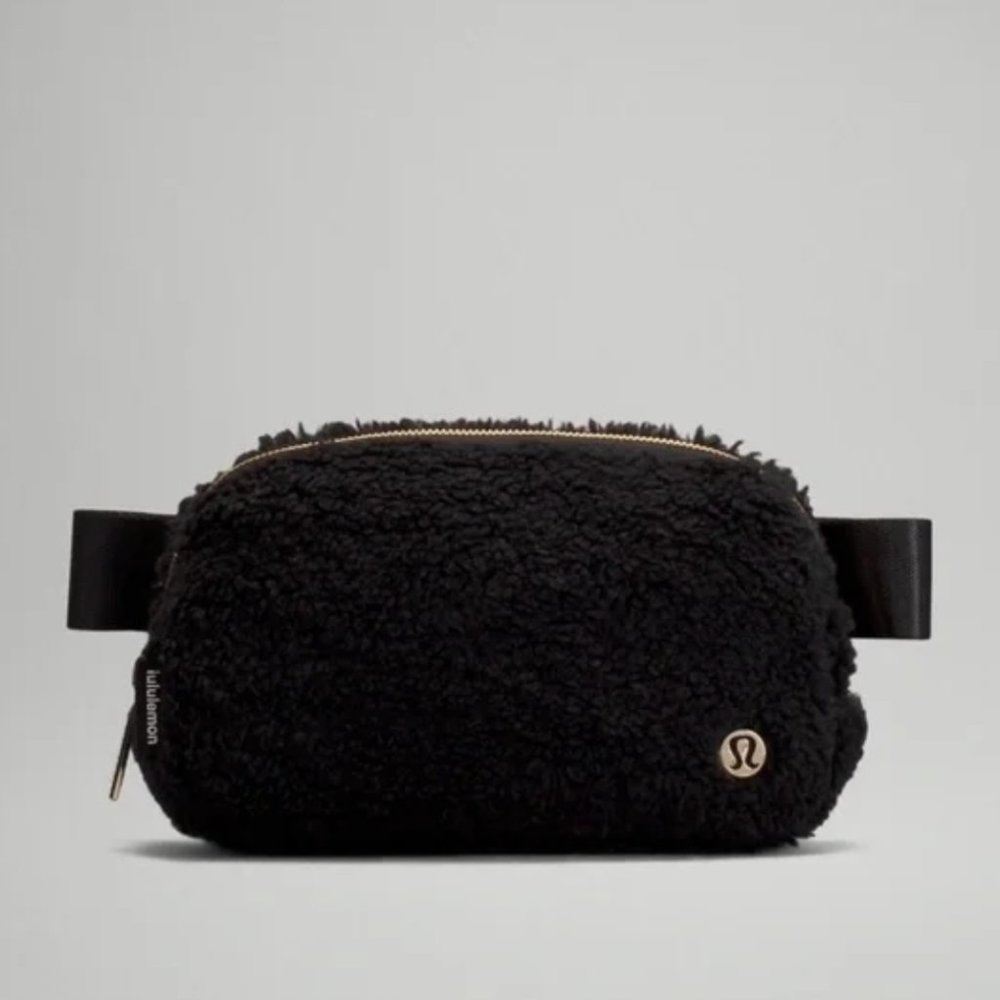 BLACK FRIDAY SALE NWT Lululemon Fleece Belt Bag Black